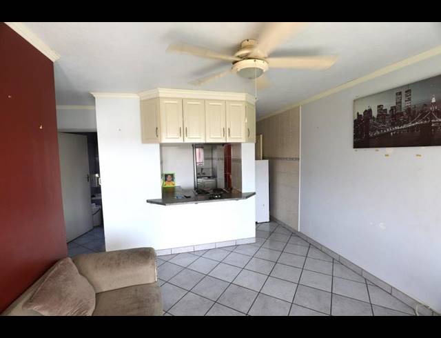 2 BEDROOM APARTMENT FOR SALE IN CAVERSHAM GLEN